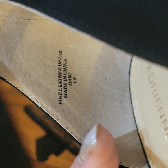 Adrienne Vittadini black velour ankle strap heels 7.5 - Picture 6 of 6